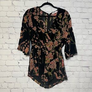 Voge Boutique Floral Velvet Burn Out Romper Size Small